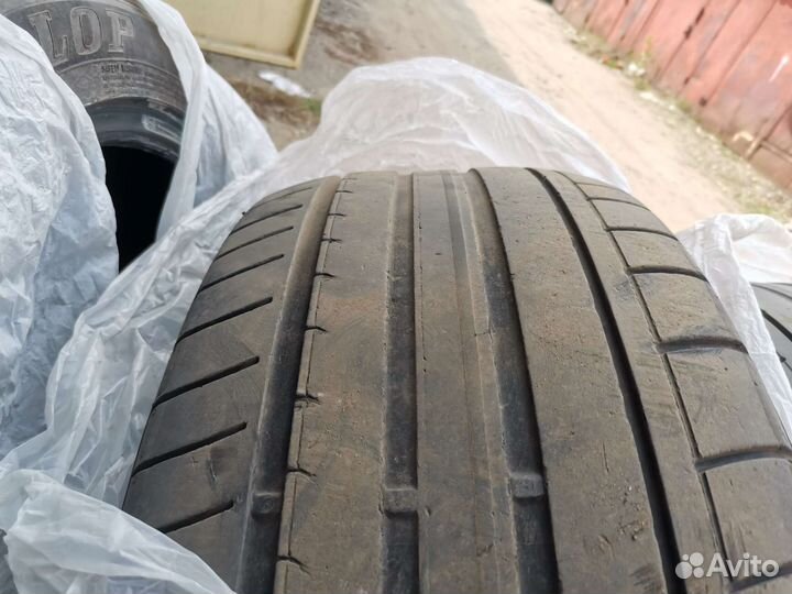 Dunlop SP Sport Maxx GT 255/45 R20