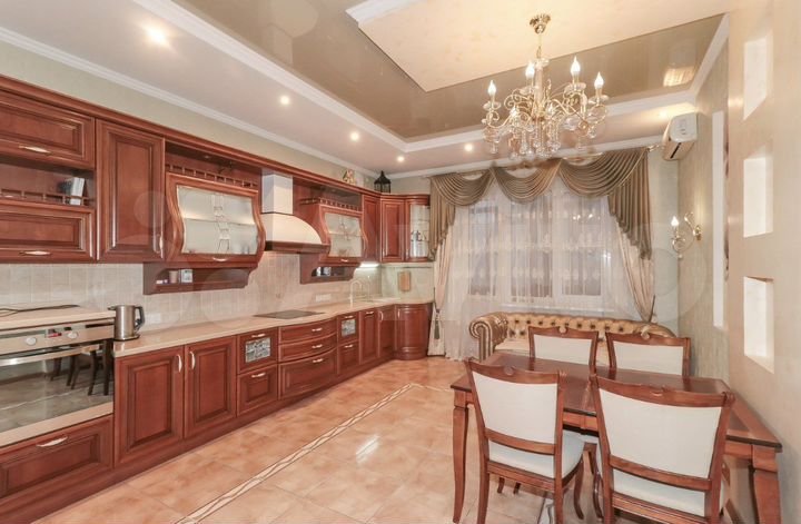 2-к. квартира, 112,6 м², 3/7 эт.