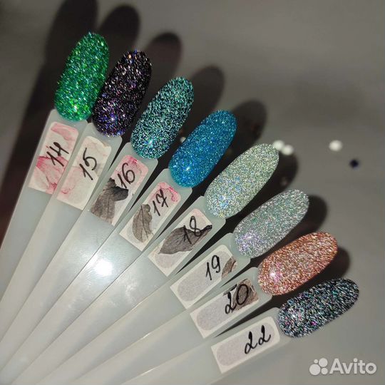 Светоотражающий гель-лак с поталью Global fashion