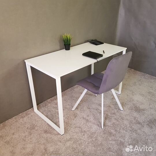 Письменный стол Лофт 120*60 см. Белые ножки