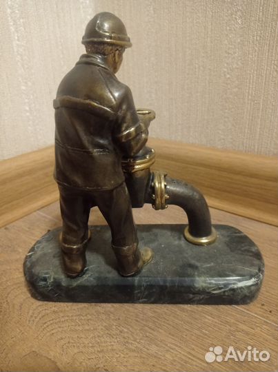 Бронзовая статуэтка