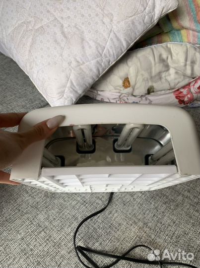 Лампа для сушки ногтей