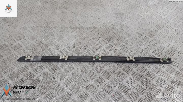 Молдинг двери задней правой BMW 3 E46 2000 8208452