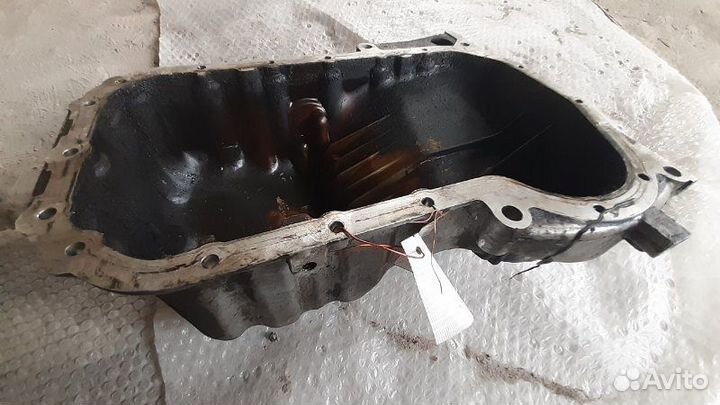 Поддон масляный двигателя Volkswagen Passat B5