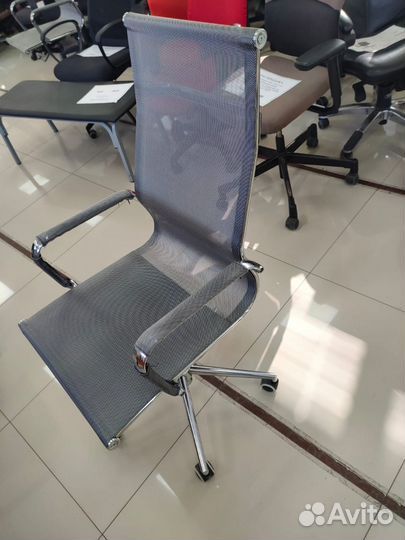 Офисное кресло сетка б/у