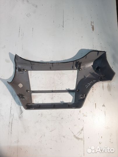 Рамка блока управления и магнитолы Almera Tino 1.8