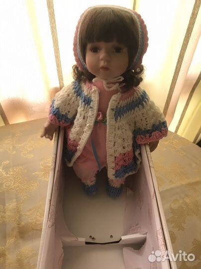 Кукла фарфоровая коллекционная