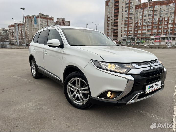 Mitsubishi Outlander 2.0 CVT, 2019, 57 968 км