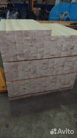 Строительные материалы: доски лиственницы