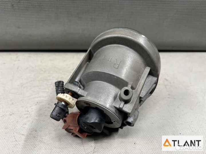 Туманка передняя правая toyota funcargo