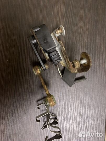 Запчасти mercedes w204