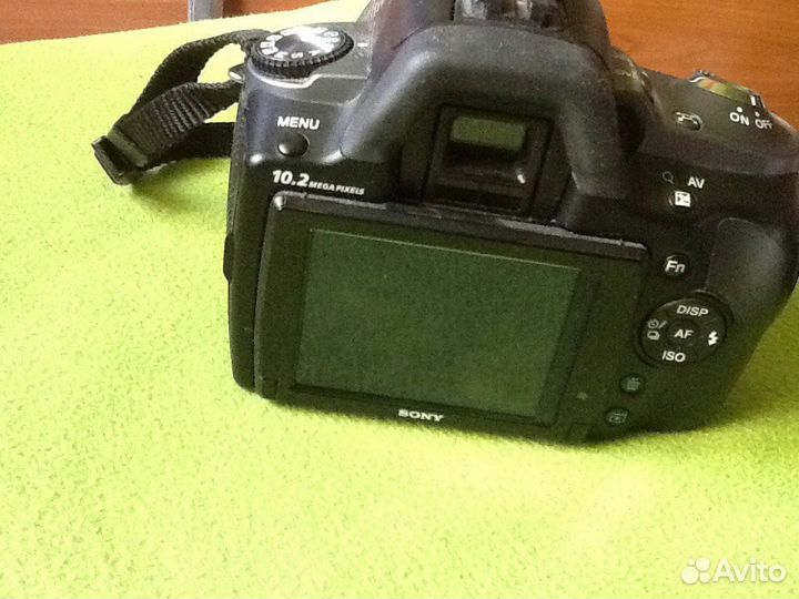 Фотоаппарат зеркальный