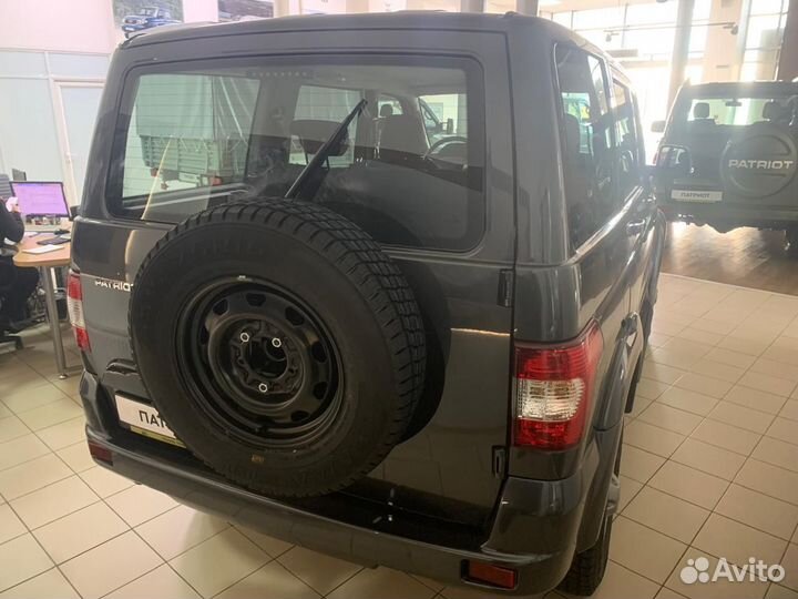 УАЗ Patriot 2.7 МТ, 2024