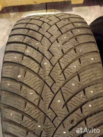 Pirelli Ice Zero 2 245/45 R18 100H