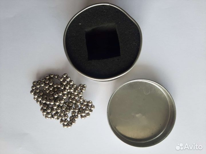 Конструктор из магнитных шаров