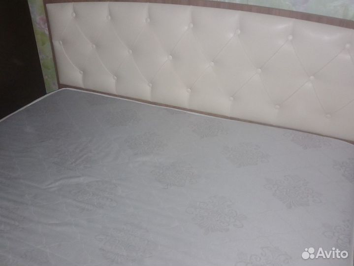 Кровать с матрасом бу