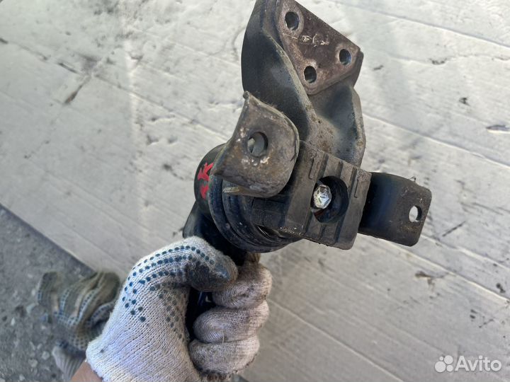 Опора подушка двс правая Мицубиси Лансер 9