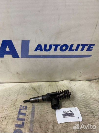 Форсунка Audi A4 B7 (S4 2.0 2007