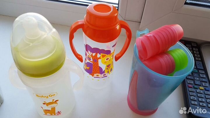 Бутылочки и мерные ложечки