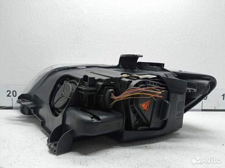 Фара правая Audi Q7