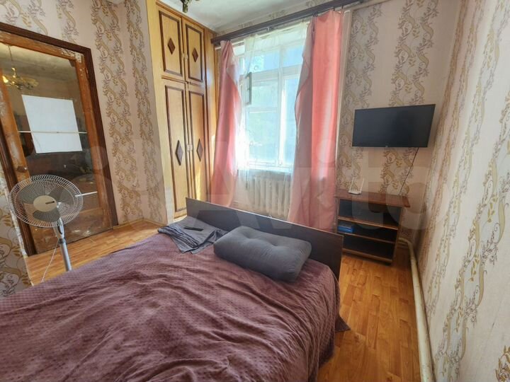 2-к. квартира, 54 м², 1/4 эт.