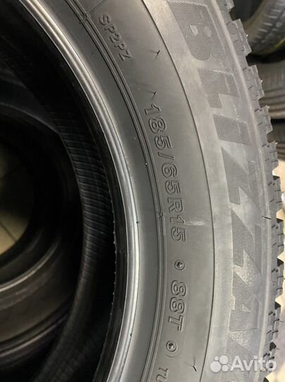 Bridgestone Blizzak Spike-02 185/65 R15 88T