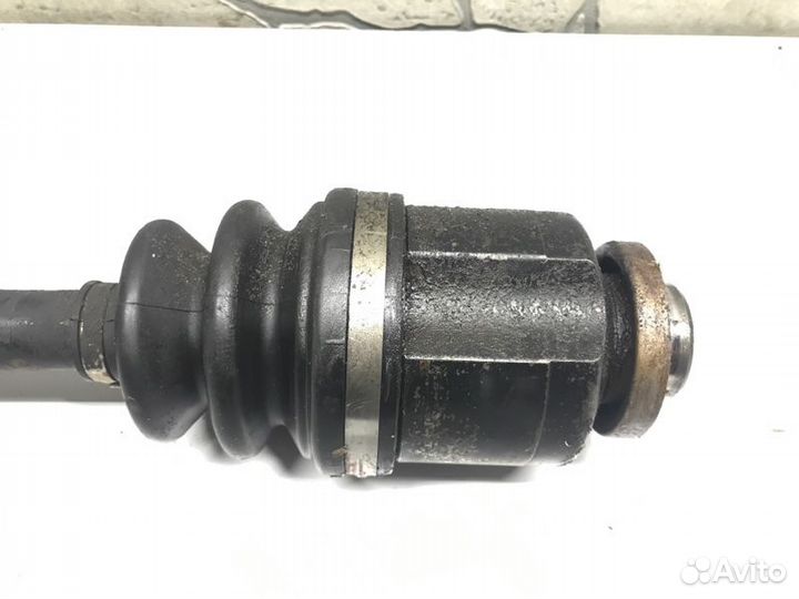 Привод передний правый Kia Sportage II 2.0 2006