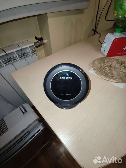 Беспроводная зарядка Samsung ep ng930