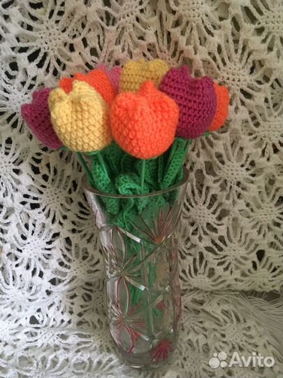 Вязаные тюльпаны