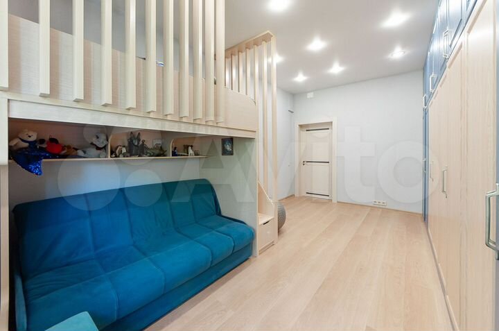 2-к. квартира, 54 м², 3/3 эт.