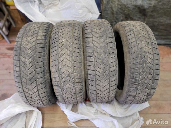 Goodyear UltraGrip Ice SUV 225/65 R17 102T