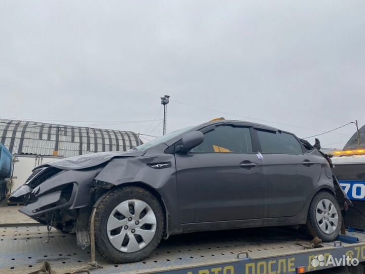 Ручка двери багажника Kia Rio хэтчбек 1.6 G4FC