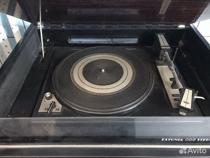 Estonia 006 и JVC AL-E31 проигрыватель винила