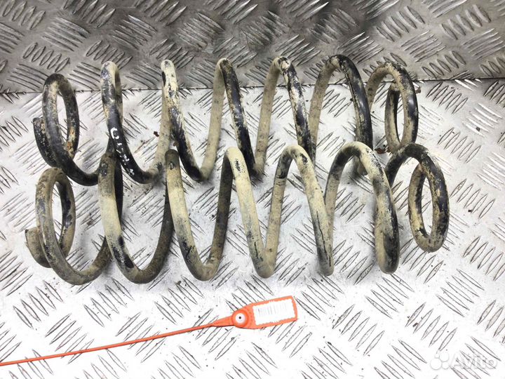 Пружина задняя Volkswagen Golf AKL