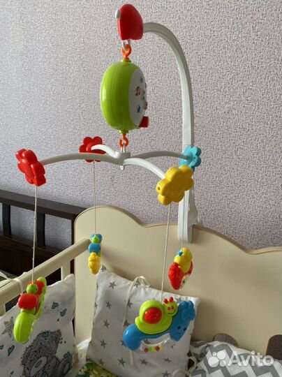 Мобиль на детскую кроватку