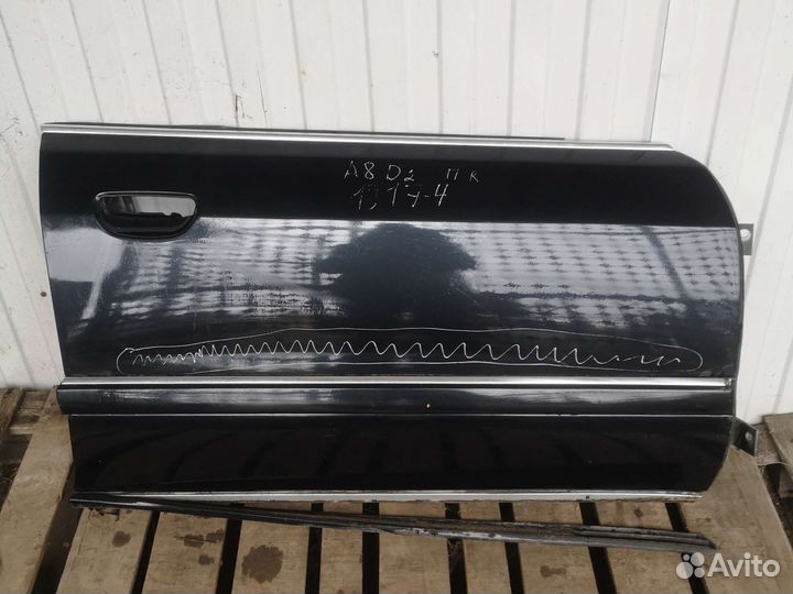 Дверь передняя правая Audi A8D2