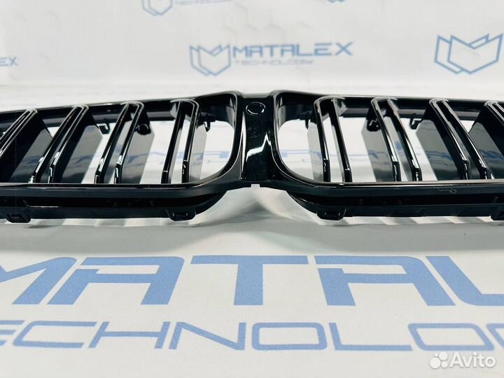 Решетка радиатора BMW G30 G31 М стиль, рест черный