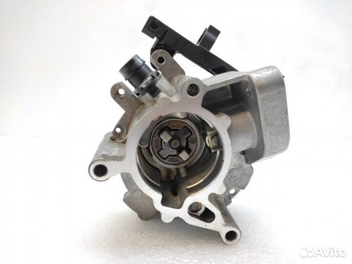 Насос вакуумный Audi A6 C7 1.8 CYG 2018