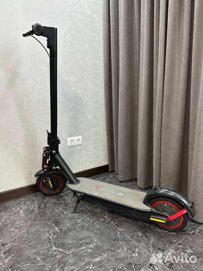 Продам Электросамокат Yokamura i8 monorim