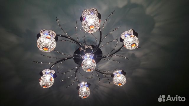 Продам люстру