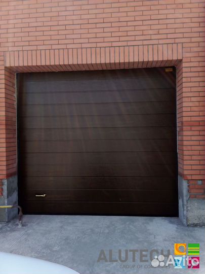 Секционные ворота alutech