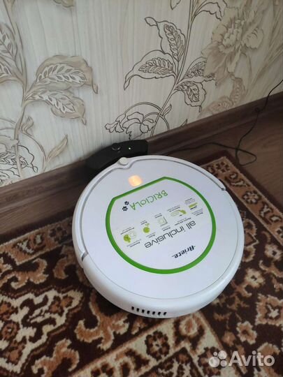 Робот пылесос