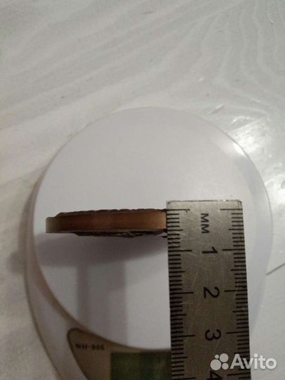 Настольная медаль