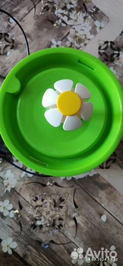 Фонтан поилка для домашних животных и птиц