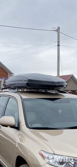 Автомобильный бокс на крышу