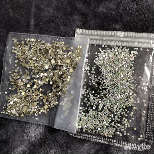 Стразы / камешки
