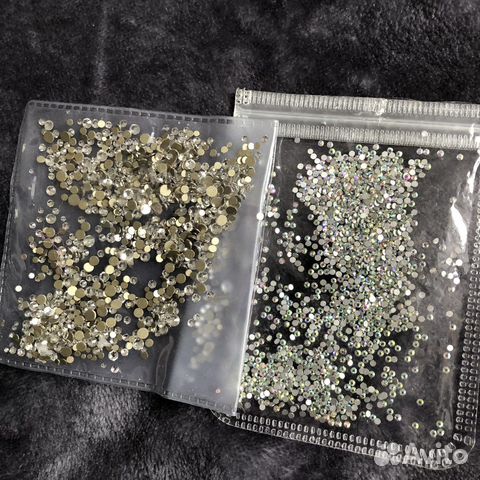 Стразы / камешки