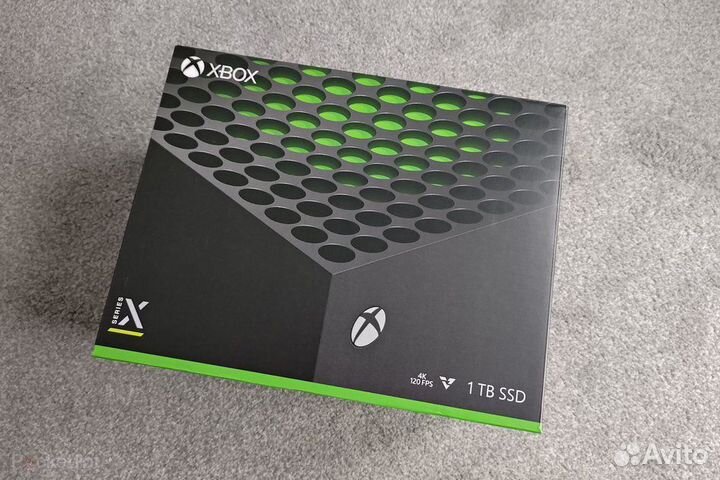 Xbox Series X / 2 геймпада