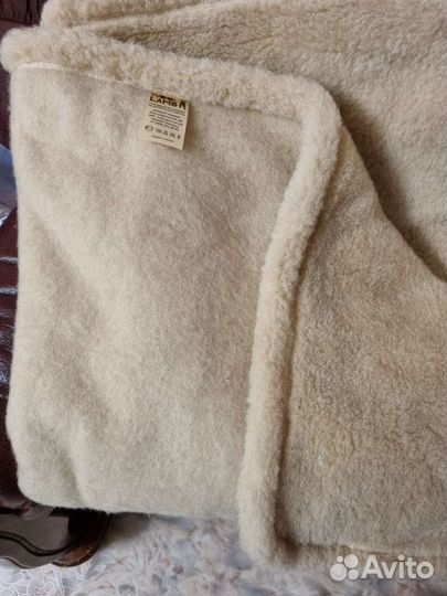 Одеяло из овечьей шерсти