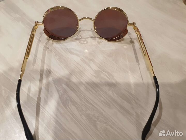 Солнцезащитные очки